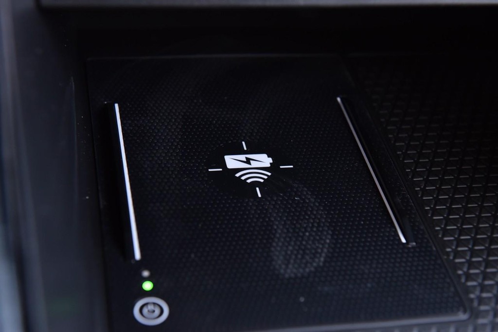 Honda CR-V Vehicle Full-screen Gallery Image 15