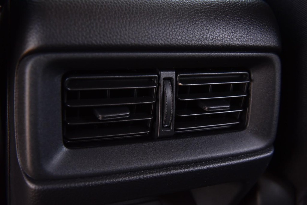 Honda CR-V Vehicle Full-screen Gallery Image 22