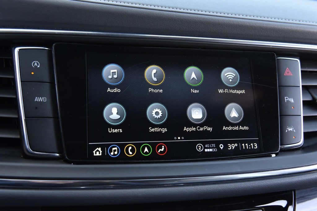 Buick Enclave Vehicle Full-screen Gallery Image 17