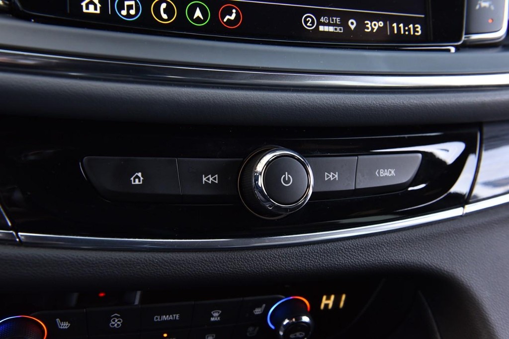 Buick Enclave Vehicle Full-screen Gallery Image 18