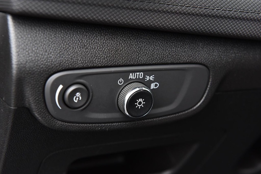 Chevrolet TrailBlazer Vehicle Image 09