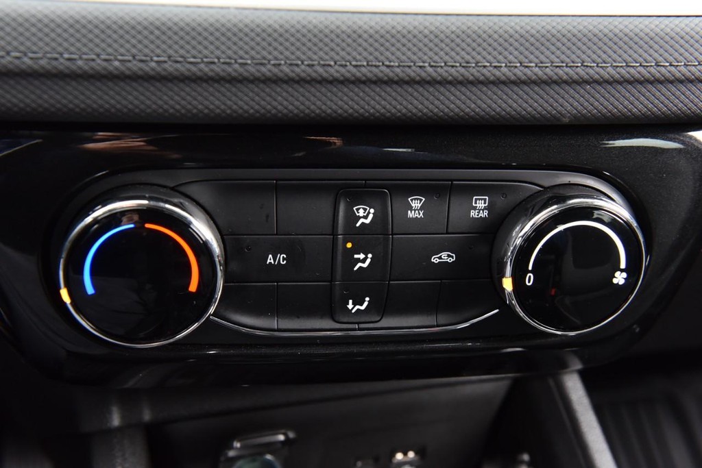 Chevrolet TrailBlazer Vehicle Image 13