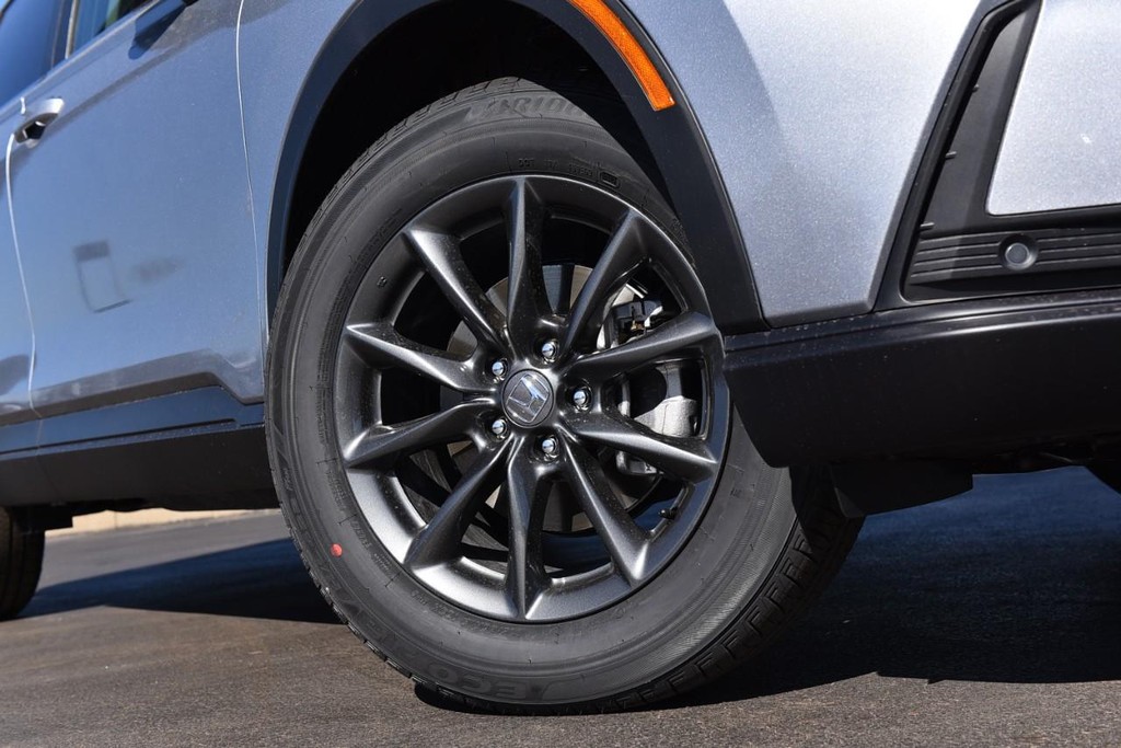 Honda CR-V Vehicle Full-screen Gallery Image 3