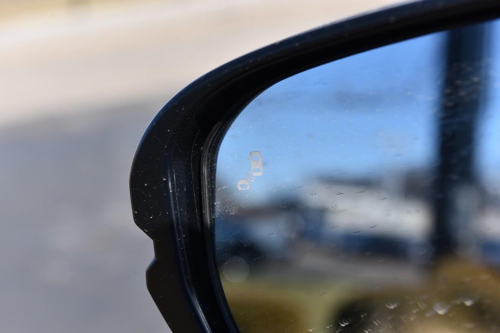 Honda CR-V Vehicle Full-screen Gallery Image 10