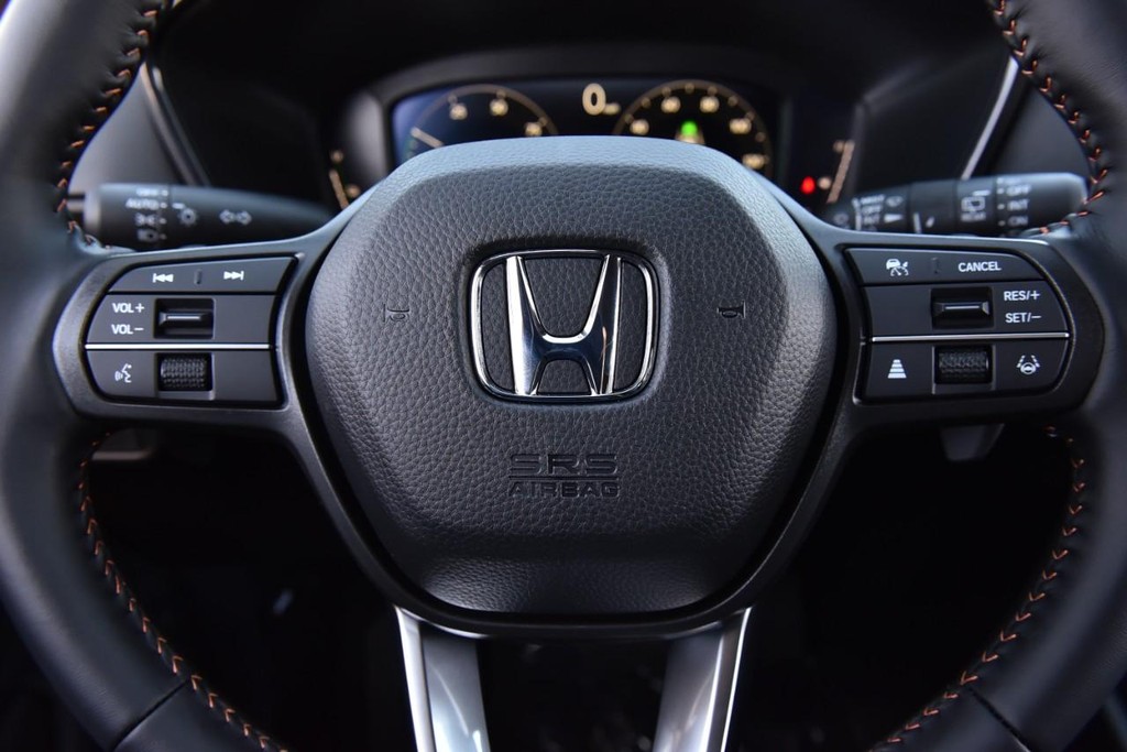 Honda CR-V Hybrid Vehicle Full-screen Gallery Image 21