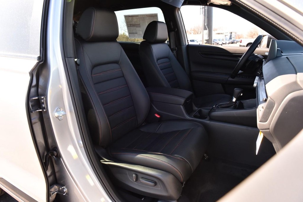 Honda CR-V Hybrid Vehicle Full-screen Gallery Image 23