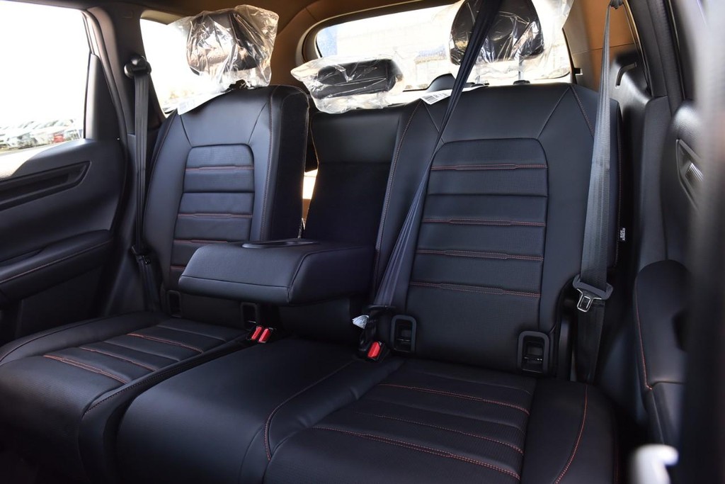 Honda CR-V Hybrid Vehicle Full-screen Gallery Image 25