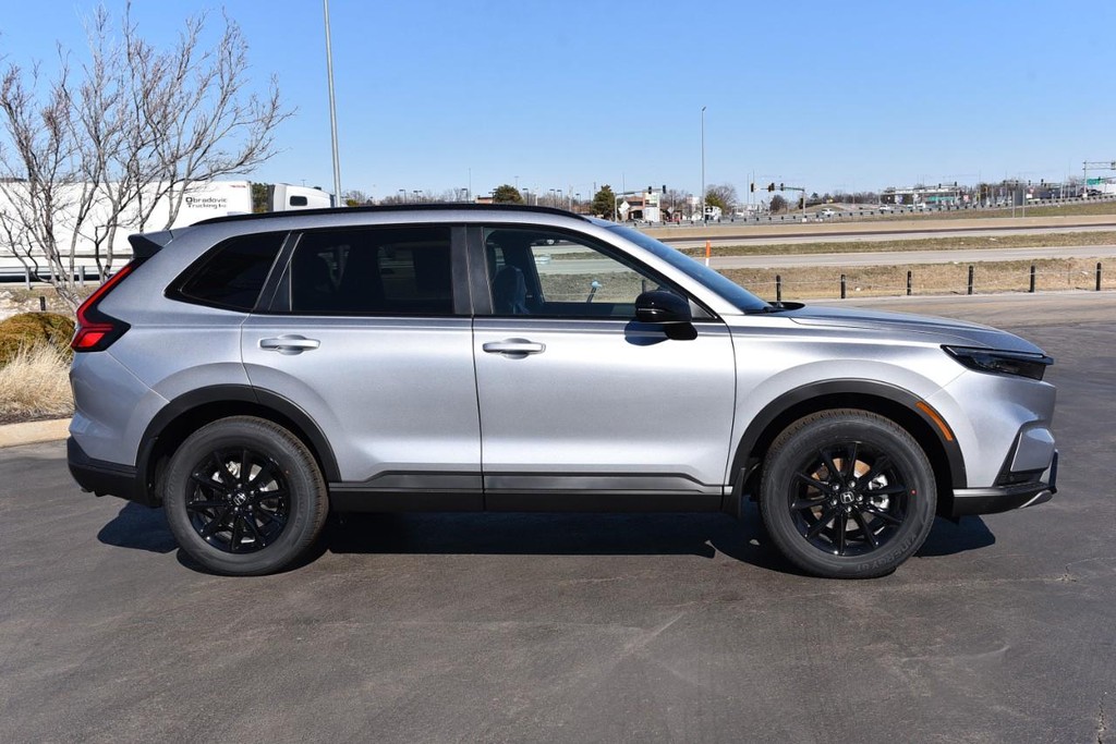 Honda CR-V Hybrid Vehicle Full-screen Gallery Image 5