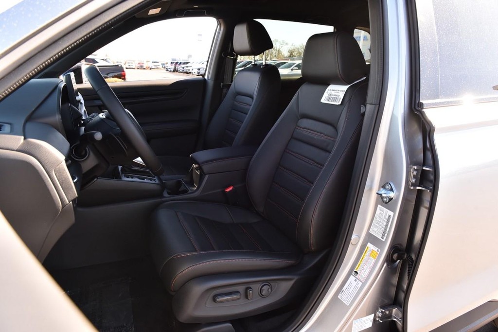 Honda CR-V Hybrid Vehicle Full-screen Gallery Image 22