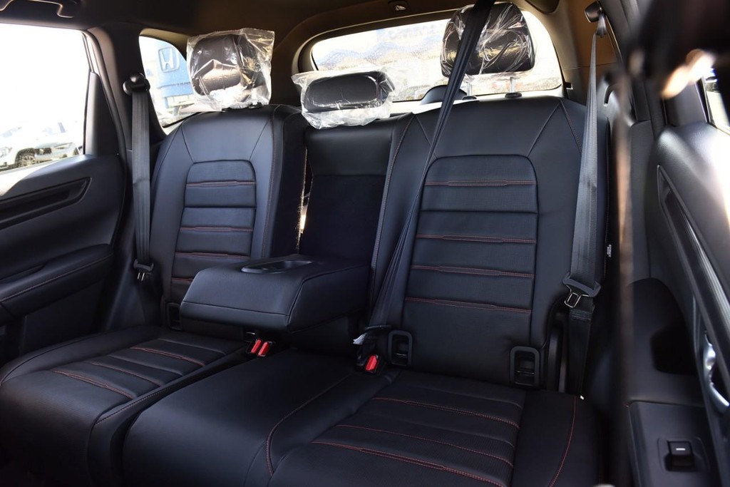 Honda CR-V Hybrid Vehicle Full-screen Gallery Image 25