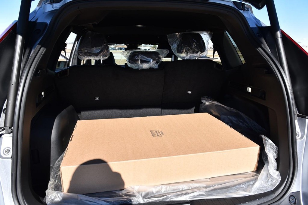 Honda CR-V Hybrid Vehicle Full-screen Gallery Image 28