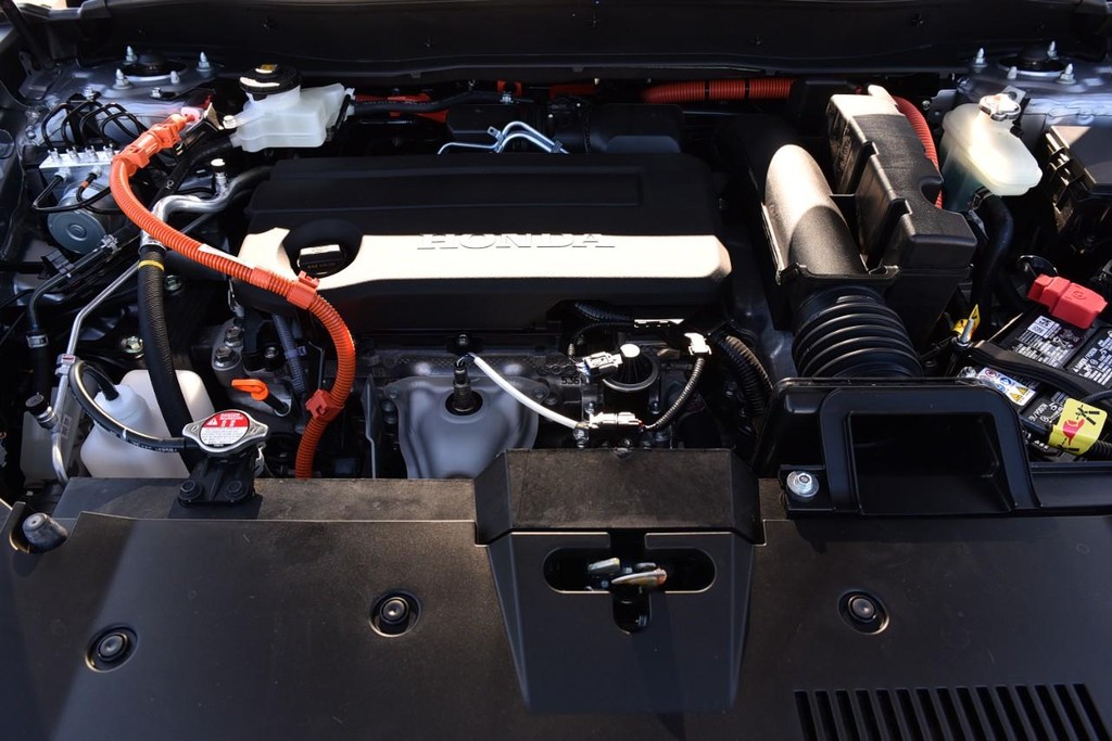 Honda CR-V Hybrid Vehicle Full-screen Gallery Image 30