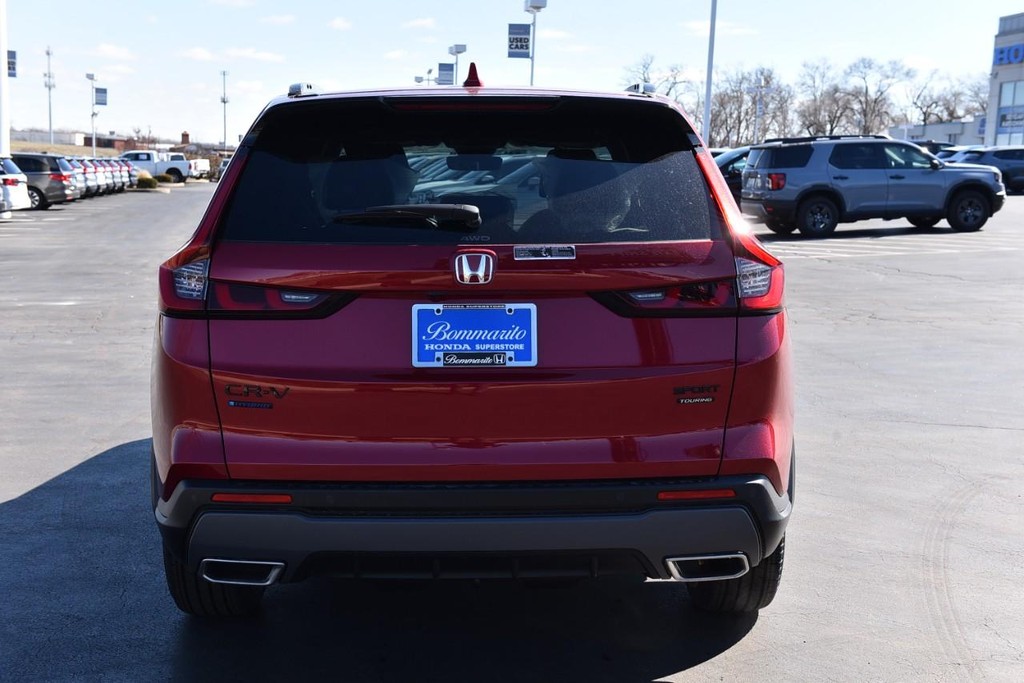 Honda CR-V Hybrid Vehicle Full-screen Gallery Image 6