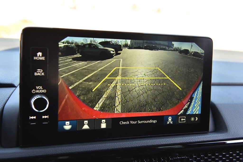 Honda CR-V Hybrid Vehicle Full-screen Gallery Image 13