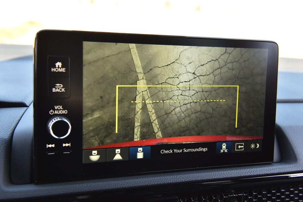 Honda CR-V Hybrid Vehicle Full-screen Gallery Image 14