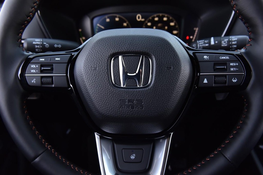 Honda CR-V Hybrid Vehicle Full-screen Gallery Image 21