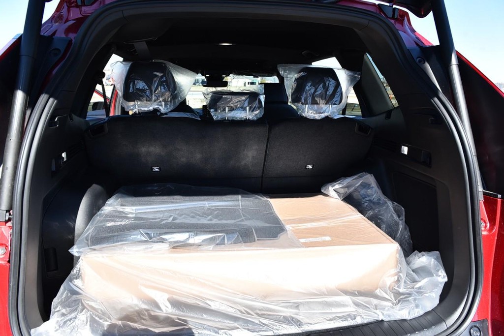 Honda CR-V Hybrid Vehicle Full-screen Gallery Image 28