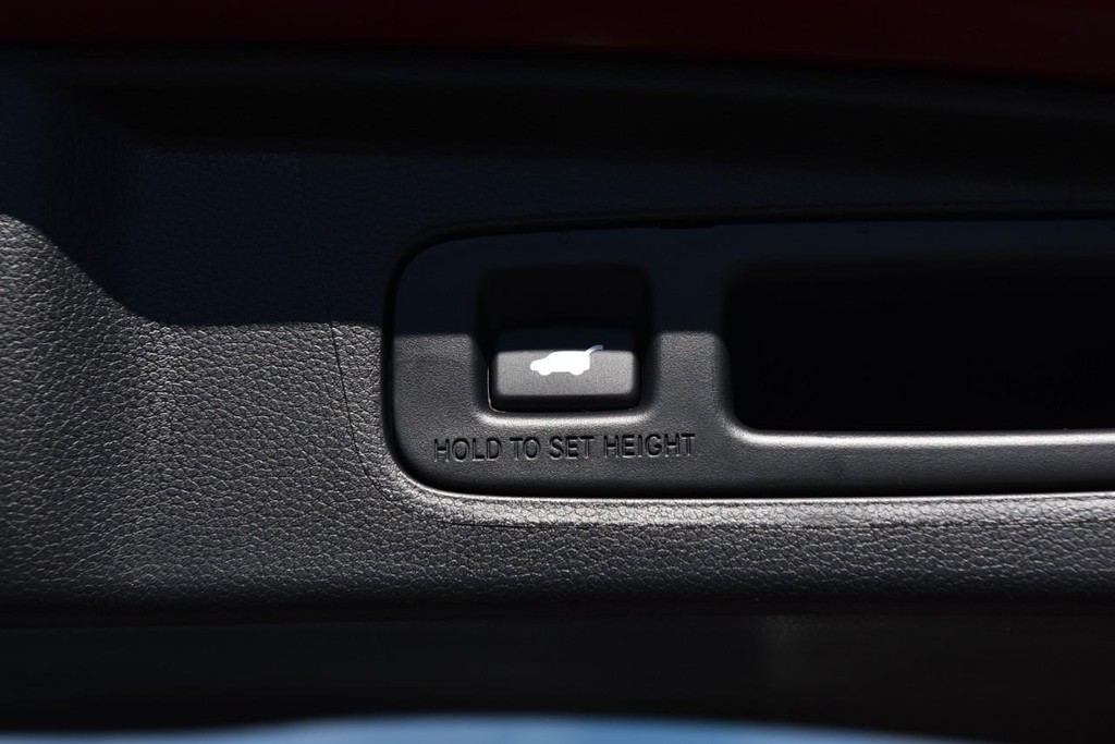 Honda CR-V Hybrid Vehicle Full-screen Gallery Image 29