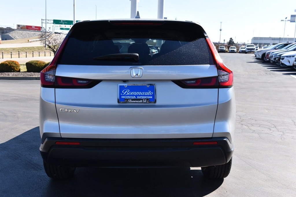 Honda CR-V Vehicle Full-screen Gallery Image 6