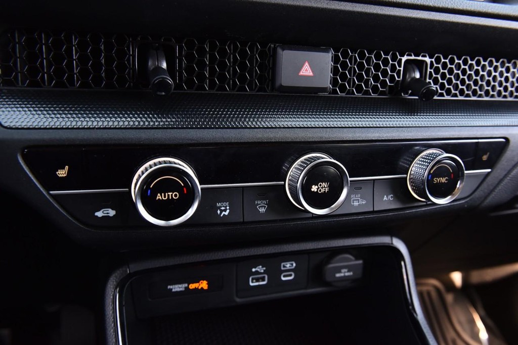 Honda CR-V Vehicle Full-screen Gallery Image 15