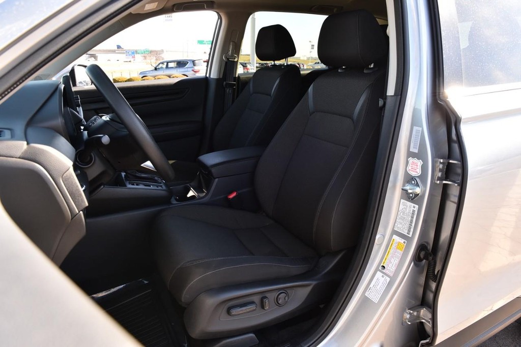 Honda CR-V Vehicle Full-screen Gallery Image 20