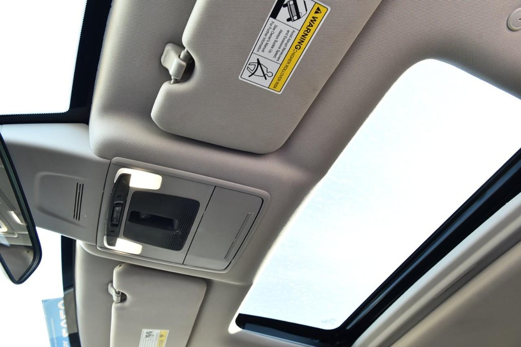 Honda CR-V Vehicle Full-screen Gallery Image 22