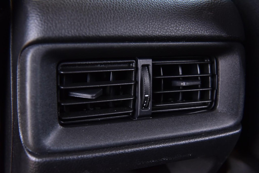 Honda CR-V Vehicle Full-screen Gallery Image 24