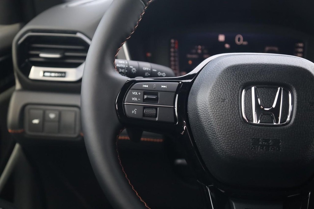 Honda Passport Vehicle Image 10