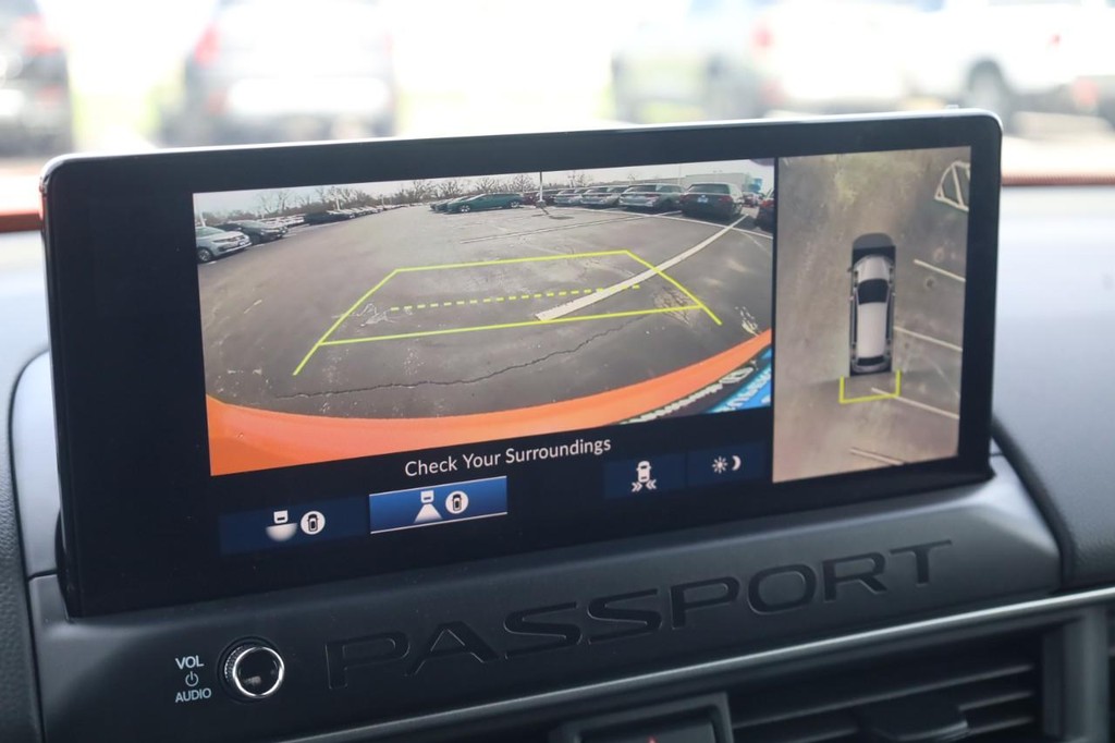 Honda Passport Vehicle Image 16