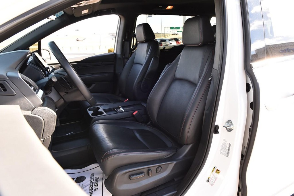 Honda Odyssey Vehicle Full-screen Gallery Image 20