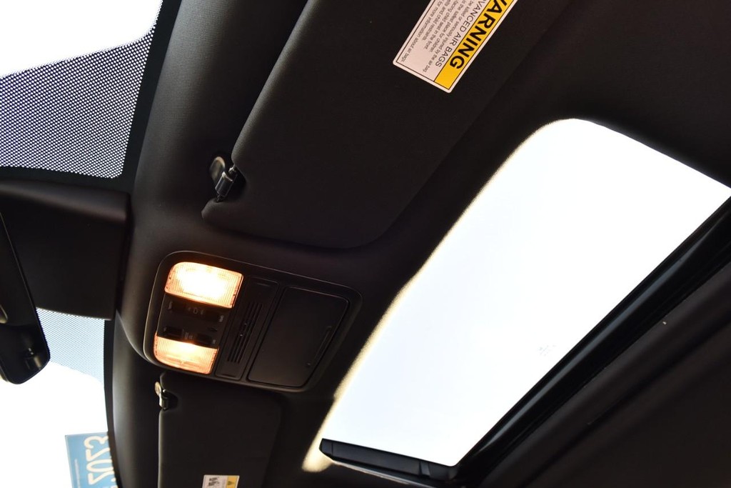 Honda Odyssey Vehicle Full-screen Gallery Image 22