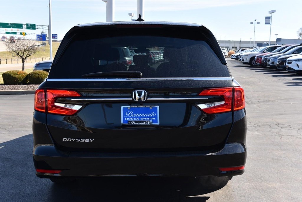 Honda Odyssey Vehicle Full-screen Gallery Image 6