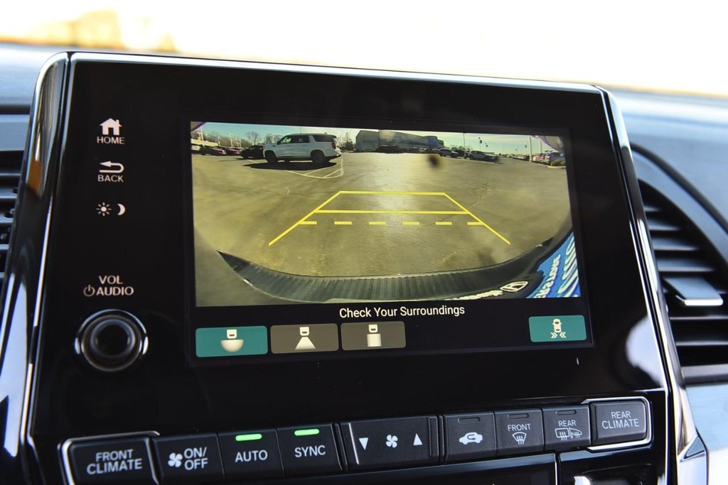 Honda Odyssey Vehicle Full-screen Gallery Image 13