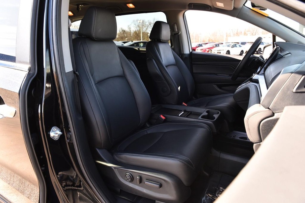 Honda Odyssey Vehicle Full-screen Gallery Image 21