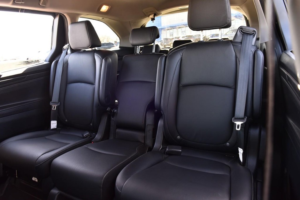 Honda Odyssey Vehicle Full-screen Gallery Image 23