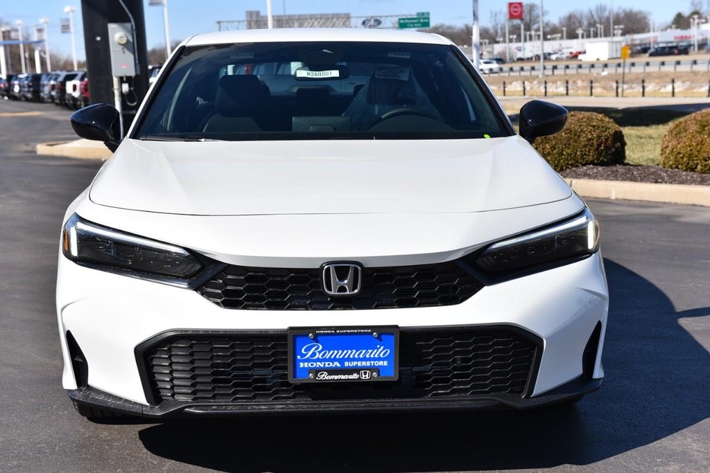 Honda Civic Sedan Vehicle Full-screen Gallery Image 4