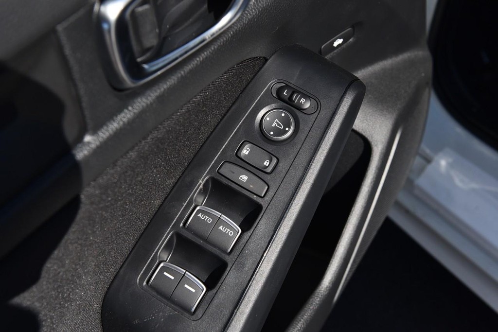 Honda Civic Sedan Vehicle Full-screen Gallery Image 8