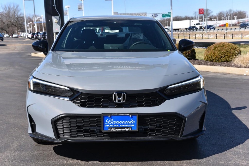 Honda Civic Sedan Vehicle Full-screen Gallery Image 4