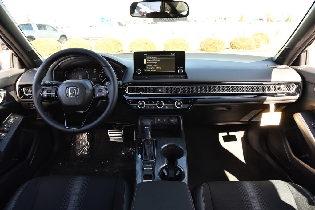 Honda Civic Sedan Hybrid Vehicle Full-screen Gallery Image 7