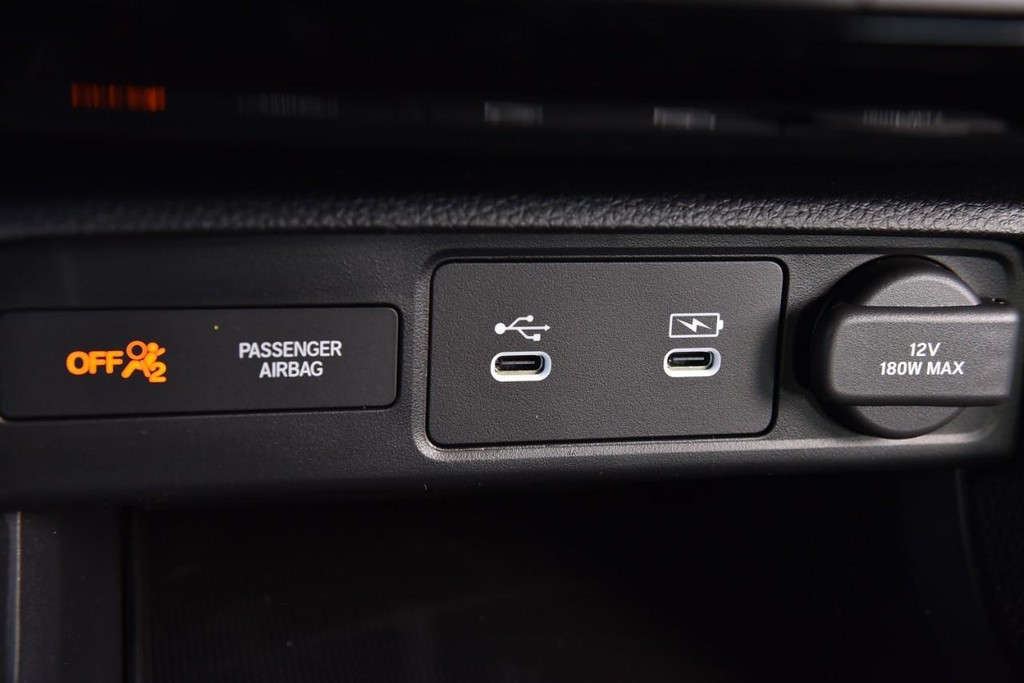 Honda Civic Sedan Hybrid Vehicle Full-screen Gallery Image 17