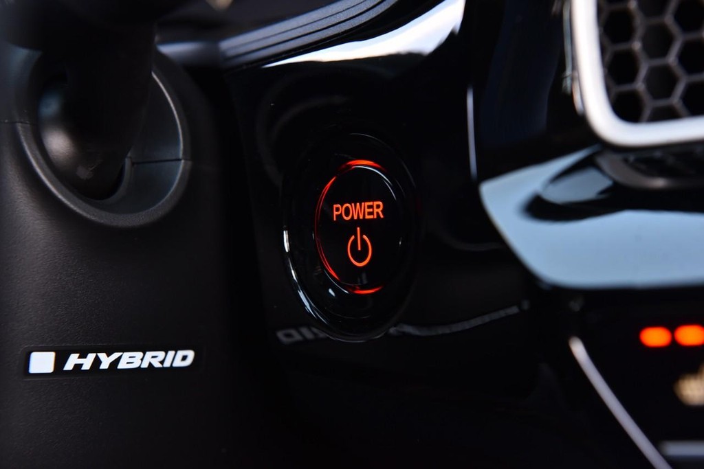 Honda Civic Sedan Hybrid Vehicle Full-screen Gallery Image 19