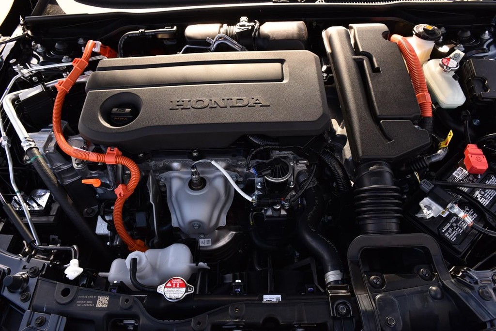 Honda Civic Sedan Hybrid Vehicle Full-screen Gallery Image 26