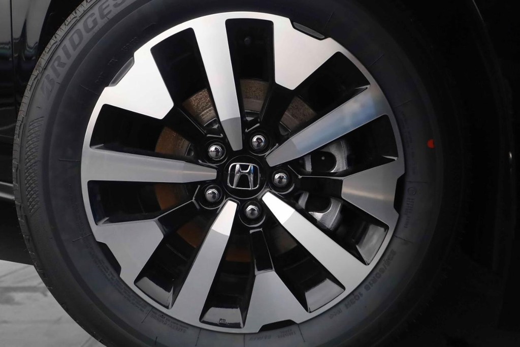 Honda Odyssey Vehicle Image 03