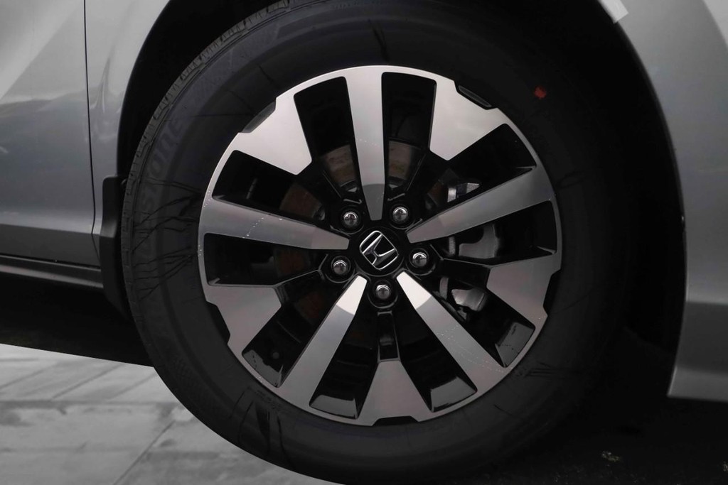 Honda Odyssey Vehicle Image 03