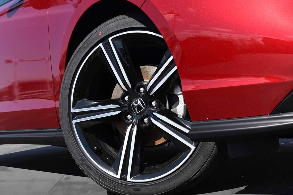 Honda Accord Sedan Vehicle Image 03