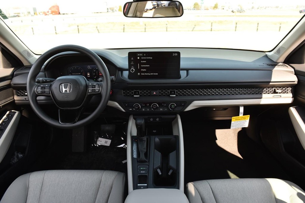Honda Accord Sedan Vehicle Image 07
