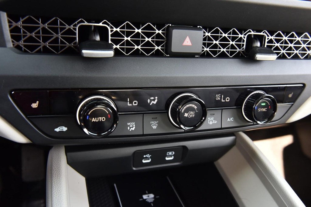 Honda Accord Sedan Vehicle Image 14