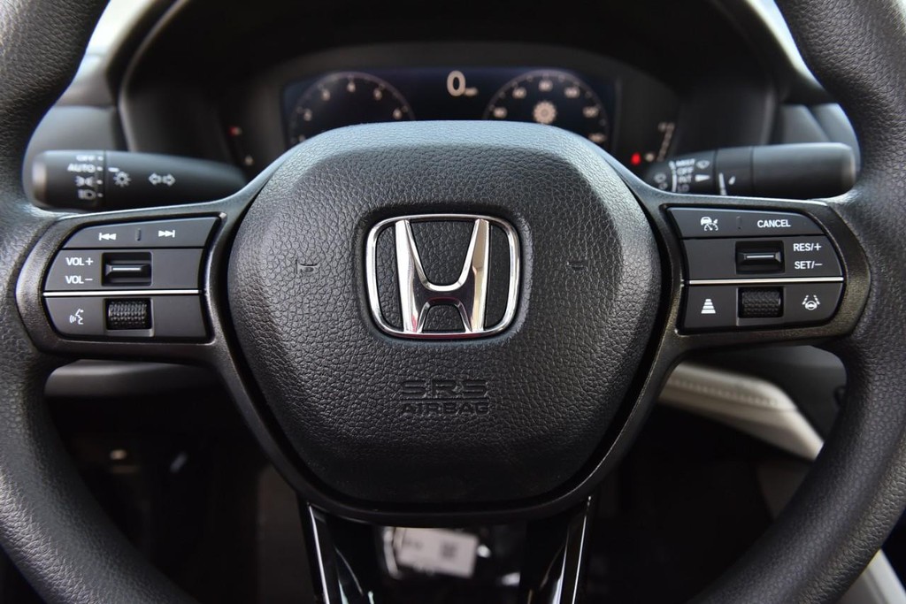 Honda Accord Sedan Vehicle Image 19
