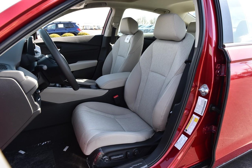 Honda Accord Sedan Vehicle Image 20