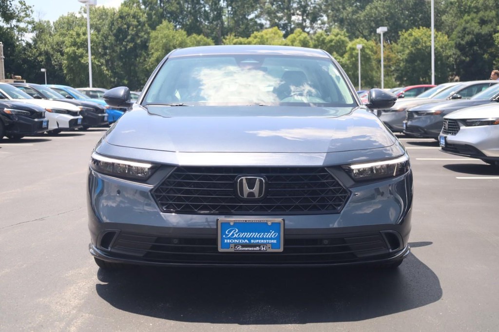 Honda Accord Hybrid Vehicle Image 03